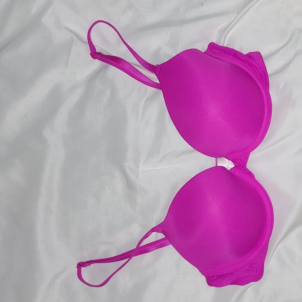 Victoria's Secret PINK Wear Everywhere T-Shirt Lightly Lined Bra